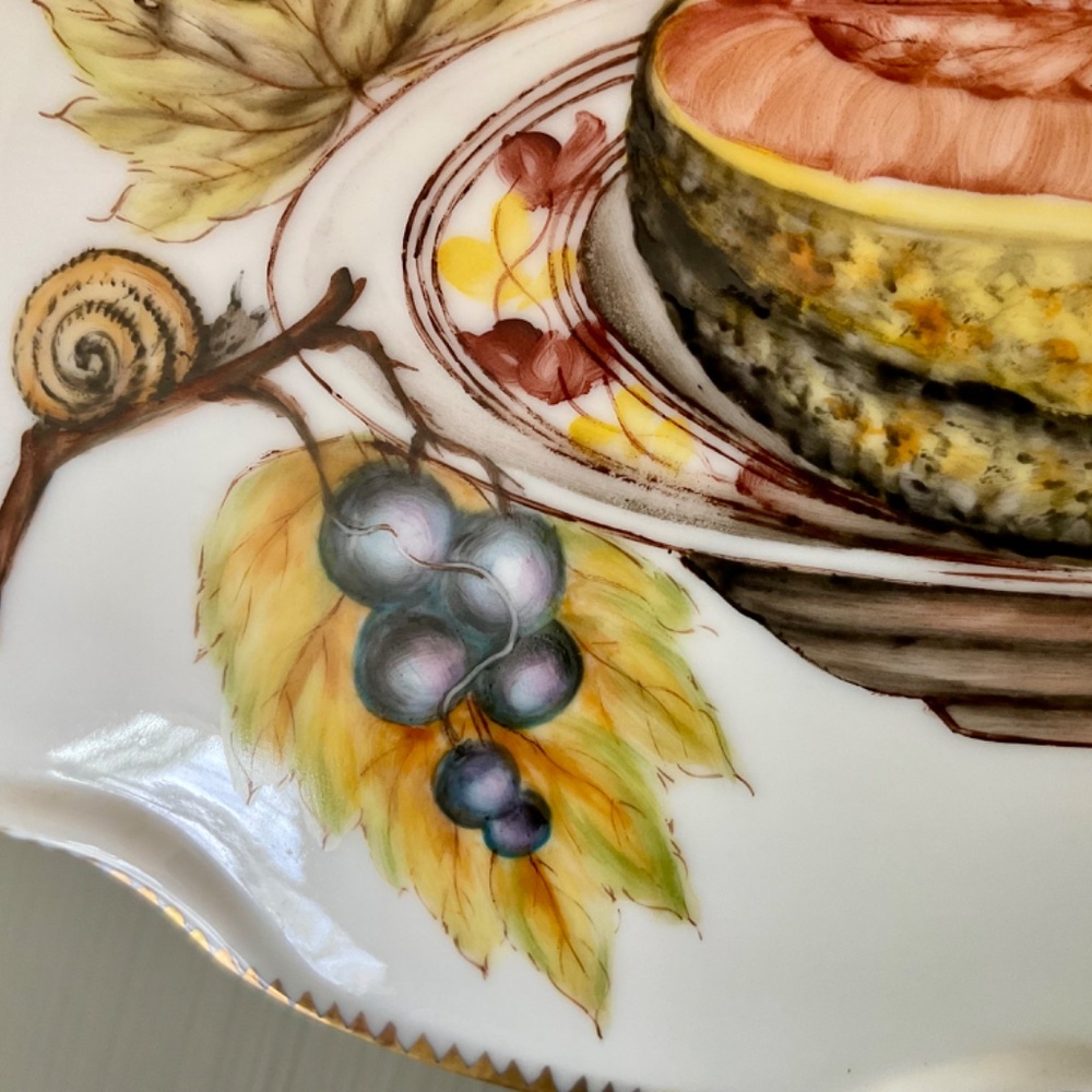 Anna Weatherley Hand Painted Porcelain Box - Picture 6 of 16